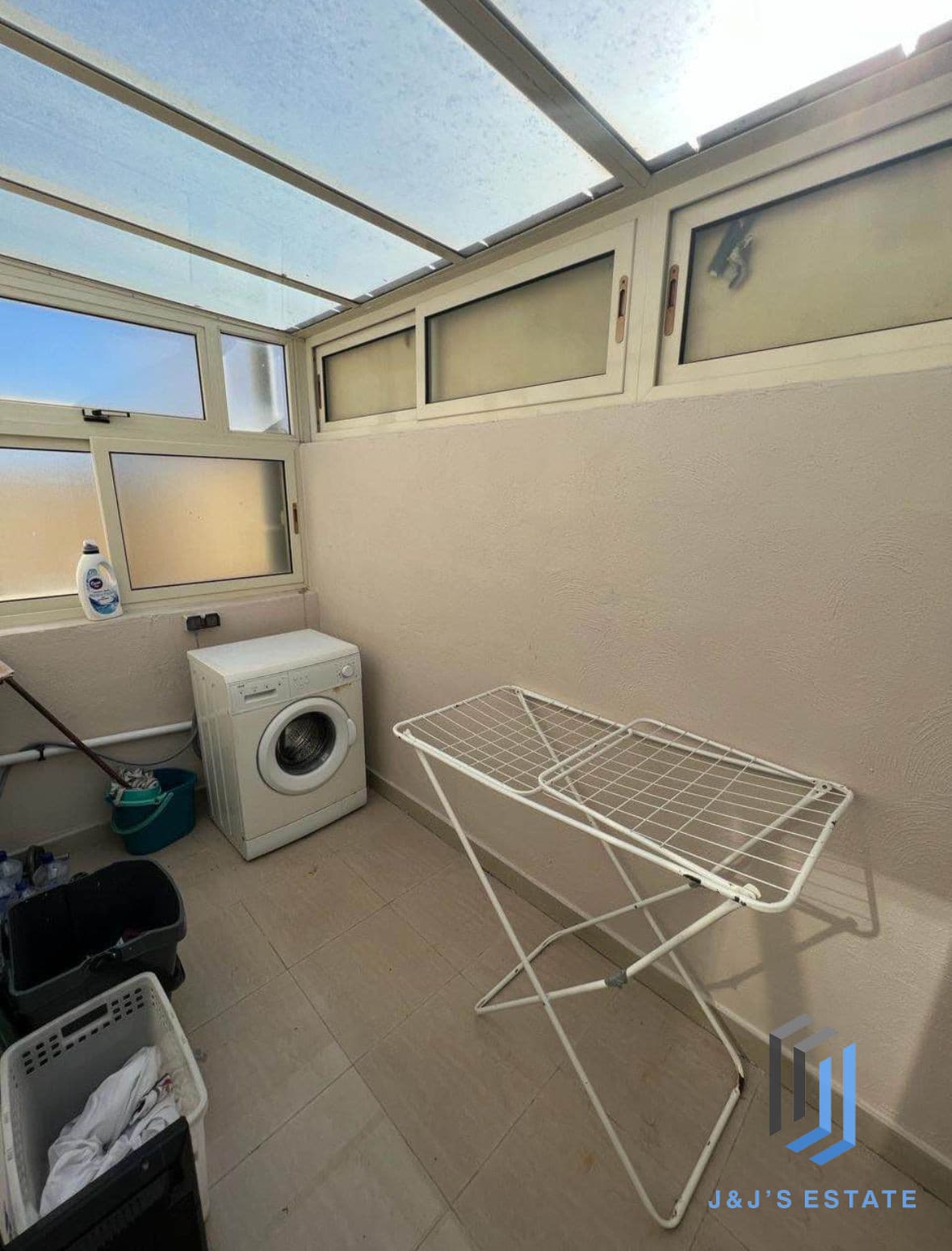 Fully Furnished Studio Penthouse Near Balluta Bay · 7