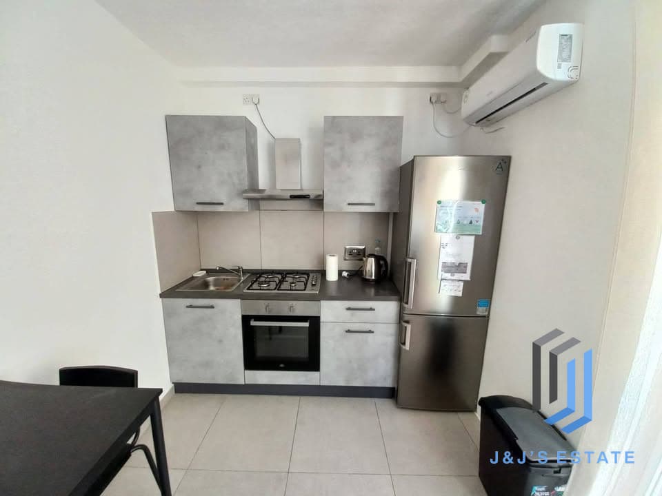 Spacious Two Bedroom Apartment in St Paul's Bay · 4