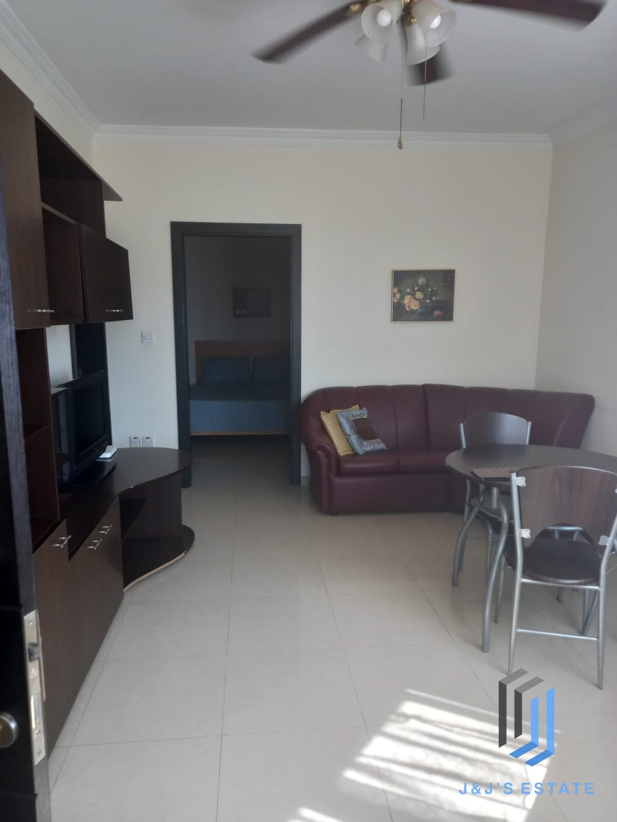 Fully Furnished One Bedroom Apartment in Sunny Qawra · 5