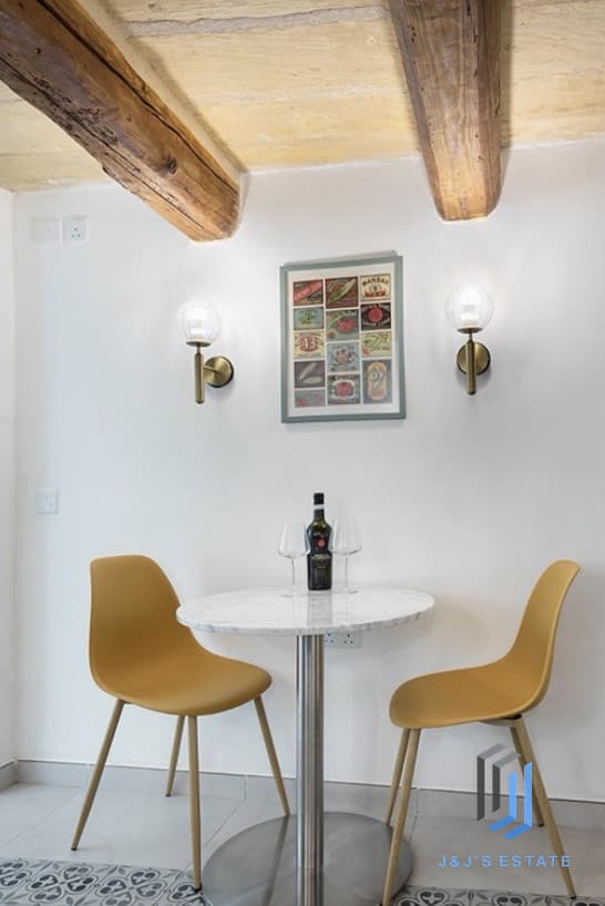 Fully Furnished Studio Maisonette in Historic Valletta Area