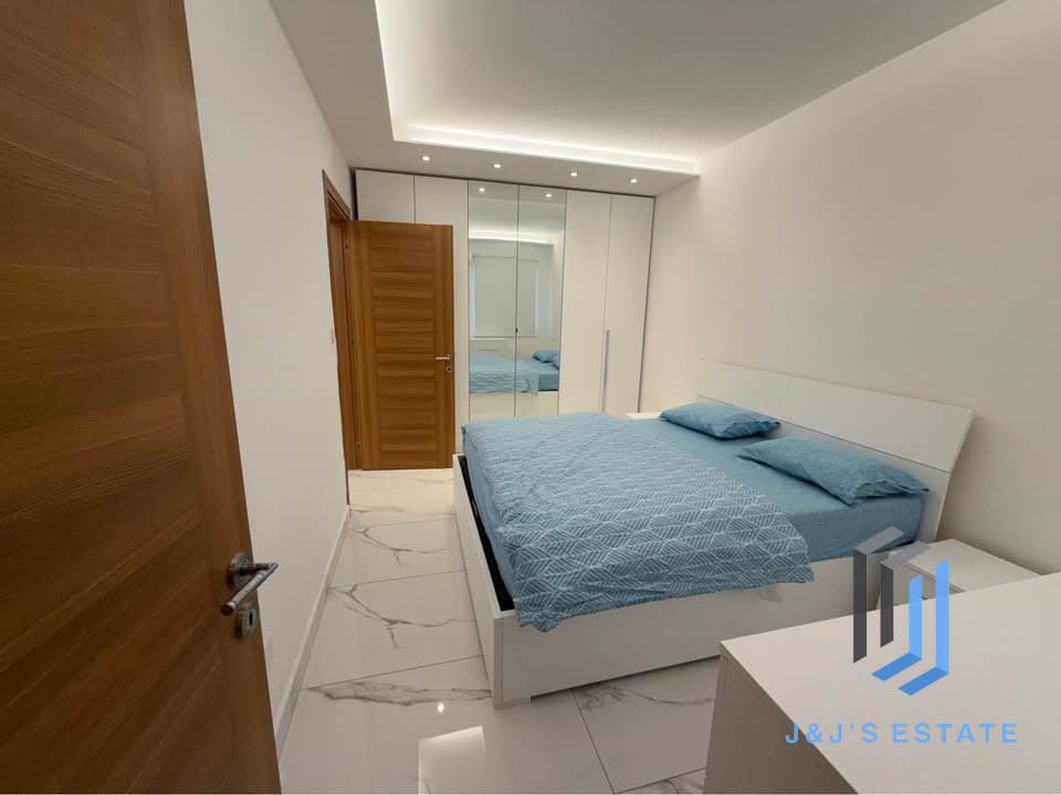 Spacious Fully Furnished Three Bedroom Sliema · 6