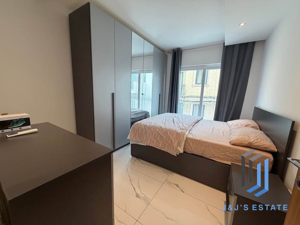 Spacious Fully Furnished Three Bedroom Sliema · 5
