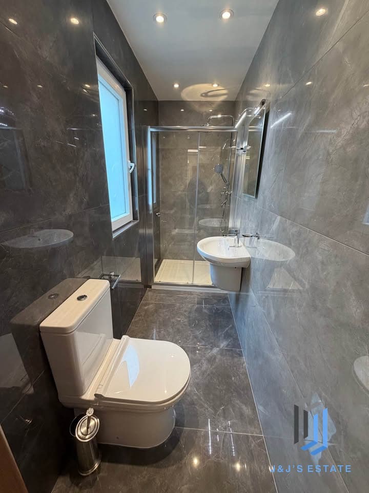 Spacious Fully Furnished Three Bedroom Sliema · 8