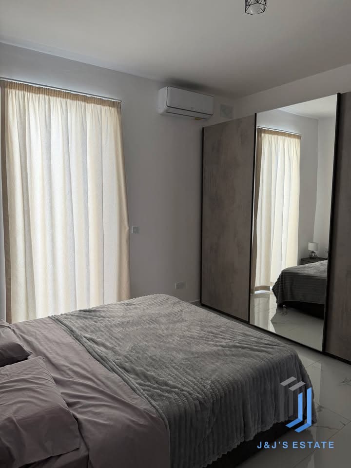 Fully Furnished Penthouse Apartment in Peaceful Lija · 7
