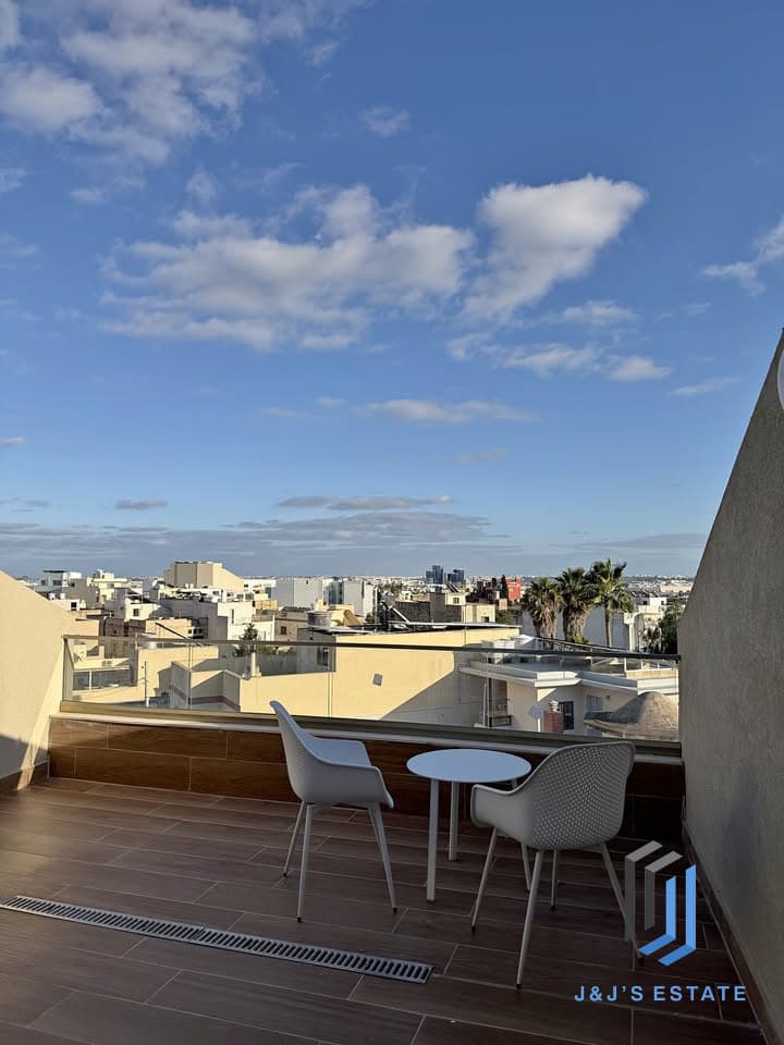 Fully Furnished Penthouse Apartment in Peaceful Lija
