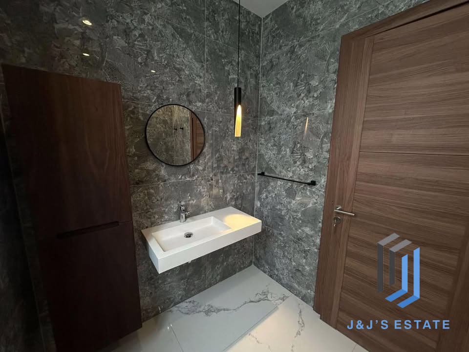 Fully Furnished Penthouse Apartment in Peaceful Lija · 10