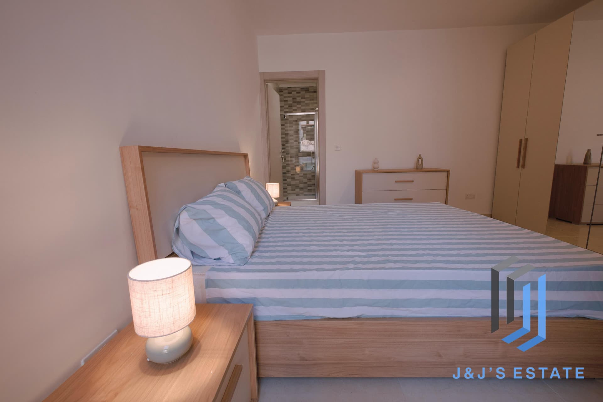 Modern & Fully Furnished Two Bedroom Apartment in Mellieha · 11