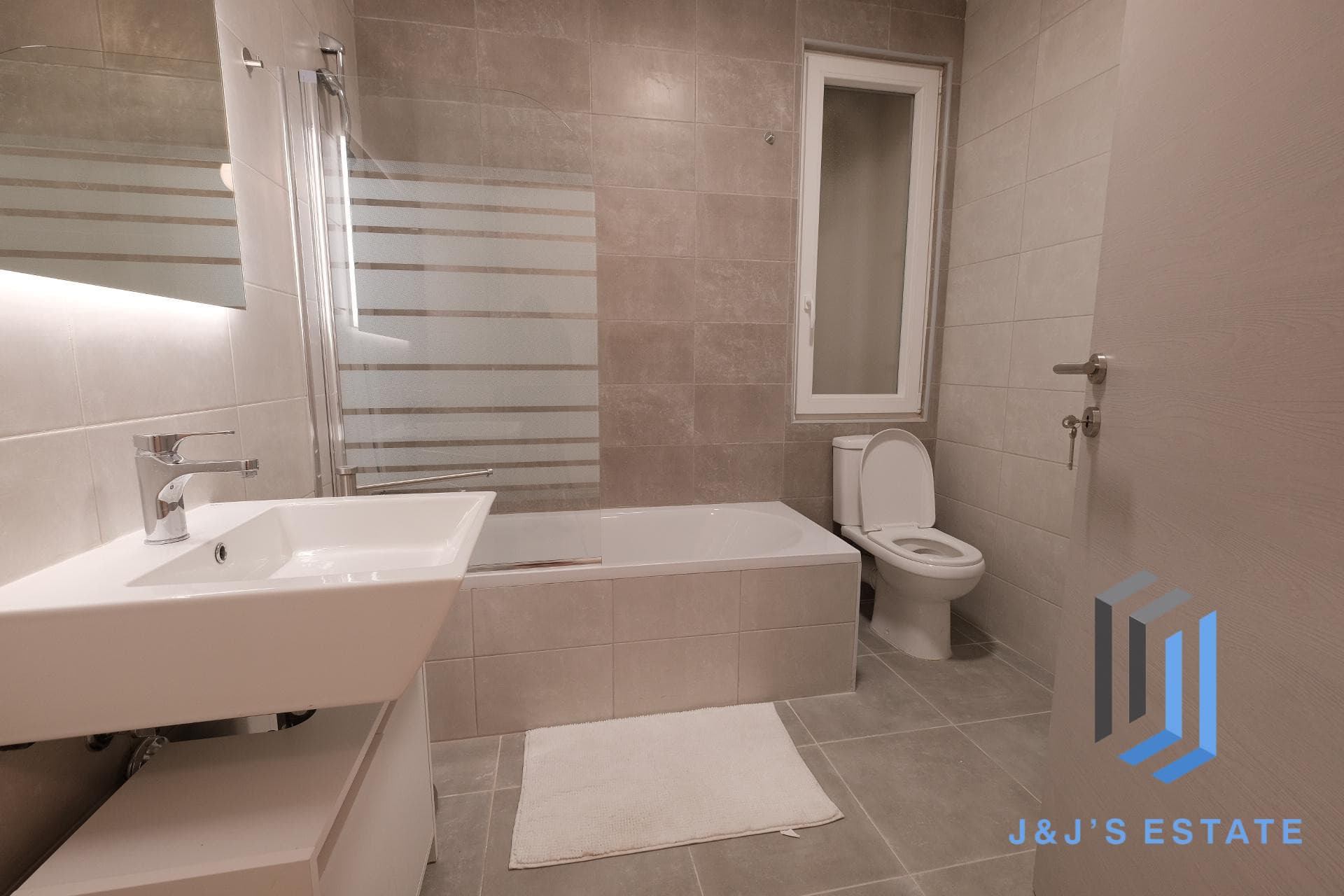 Modern & Fully Furnished Two Bedroom Apartment in Mellieha · 13