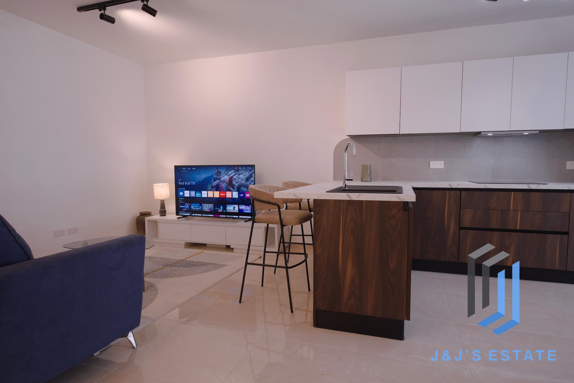Modern & Fully Furnished Two Bedroom Apartment in Mellieha · 3
