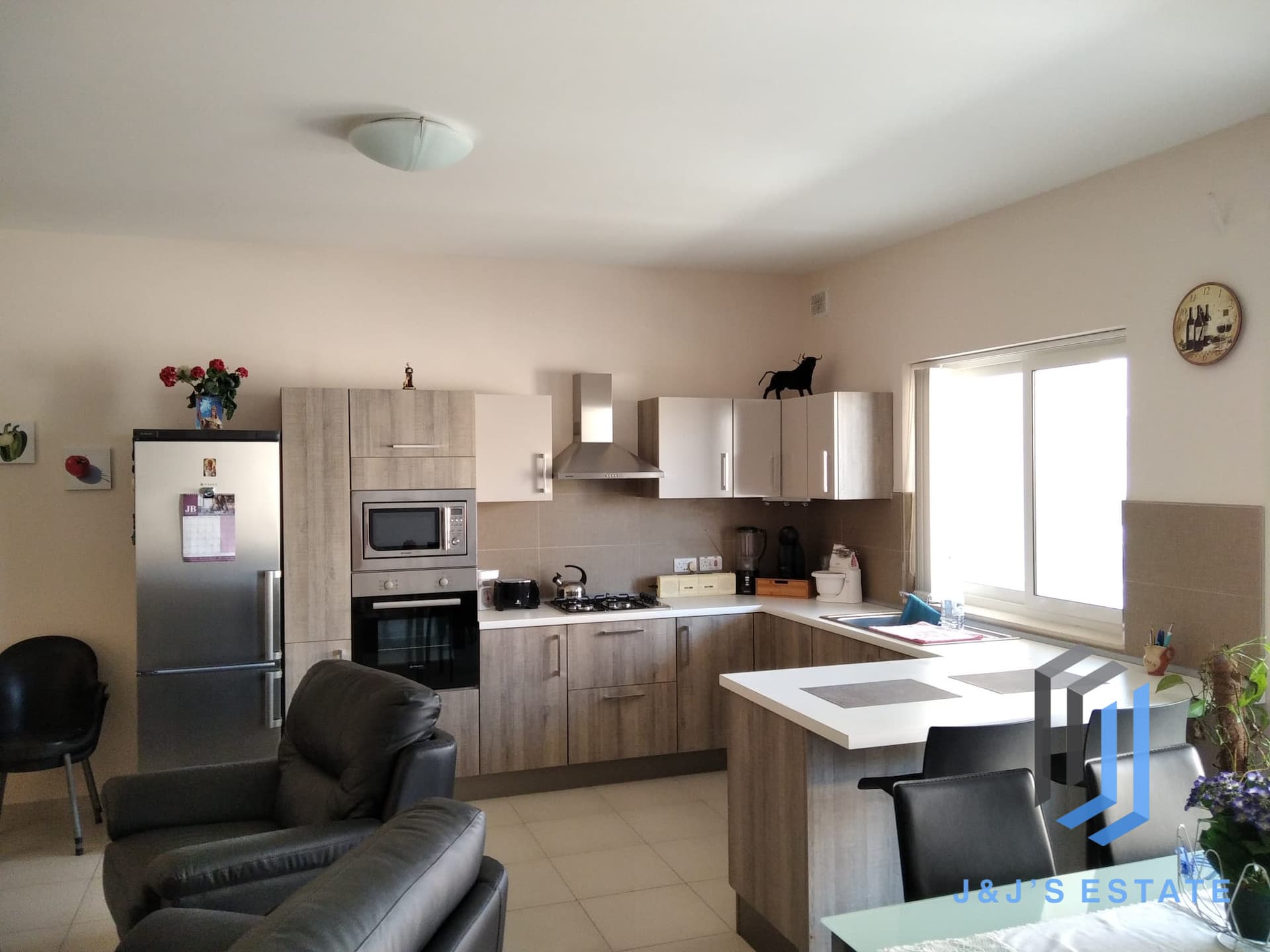 Fully Furnished Two Bedroom Apartment for Rent