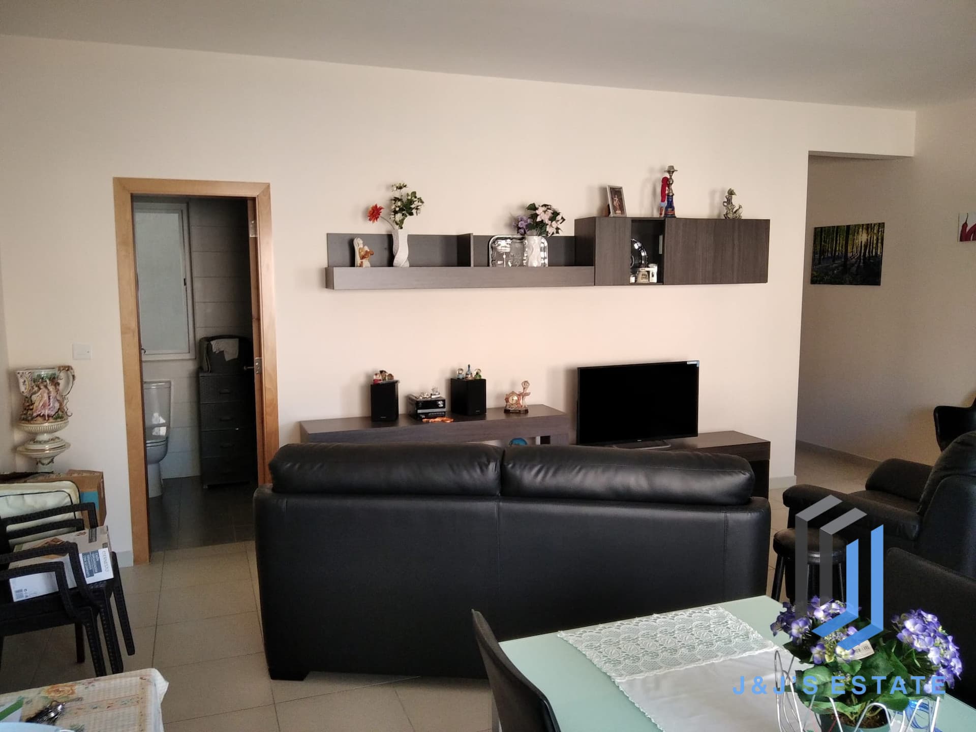 Fully Furnished Two Bedroom Apartment for Rent · 2