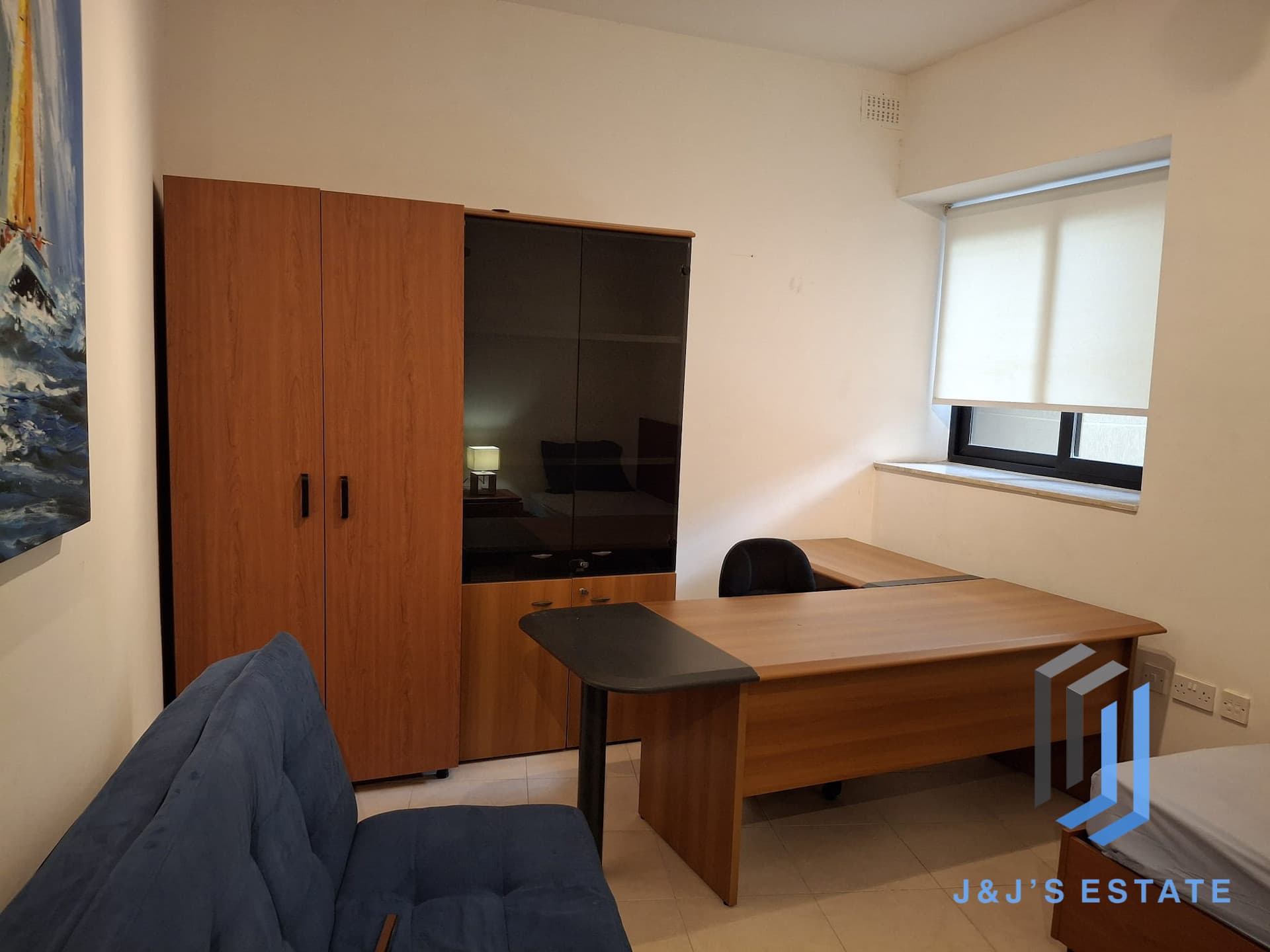 Qawra – Spacious 3 Bedroom Apartment with Sea Views & Large Terrace · 9