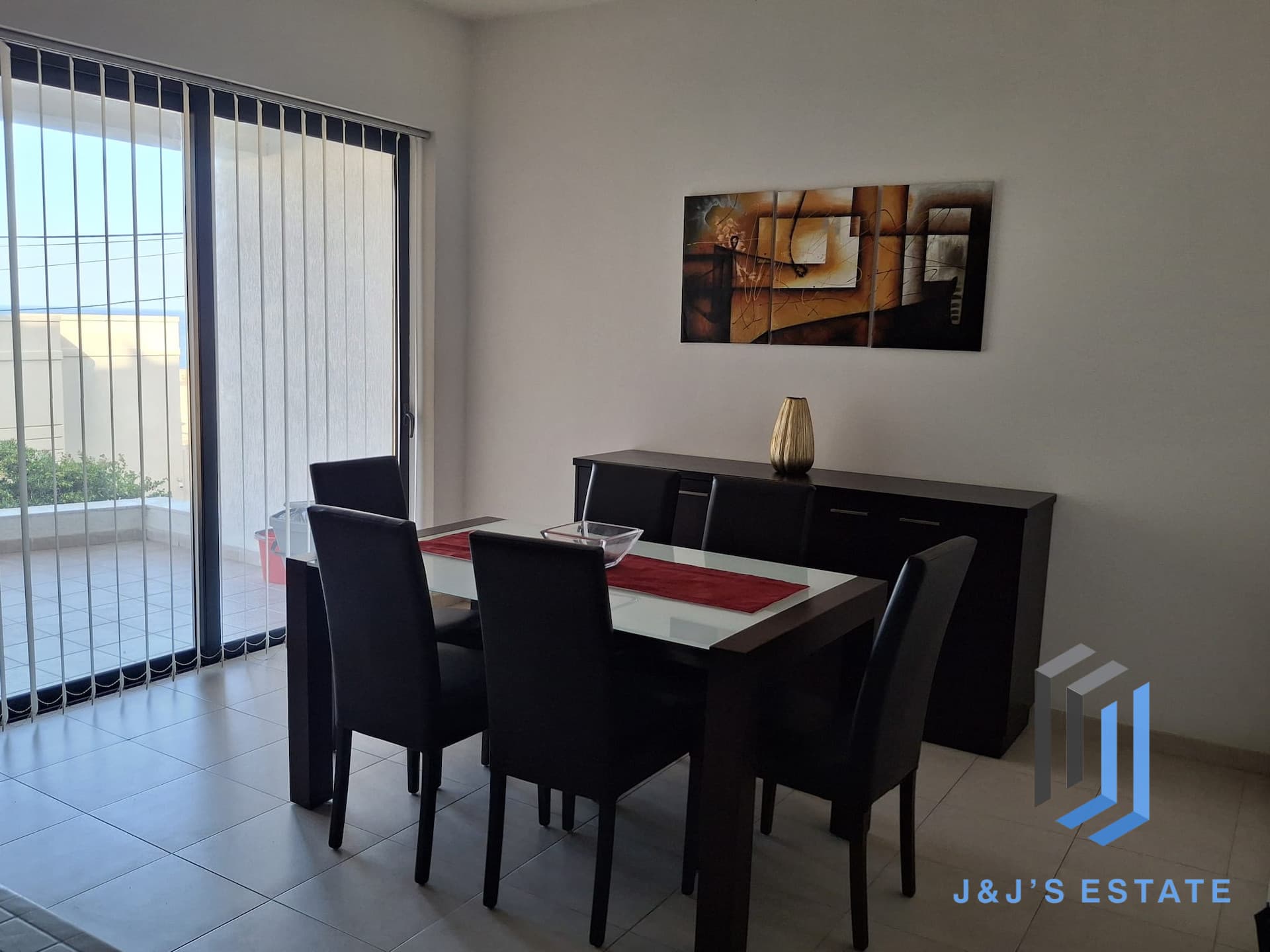Qawra – Spacious 3 Bedroom Apartment with Sea Views & Large Terrace · 2