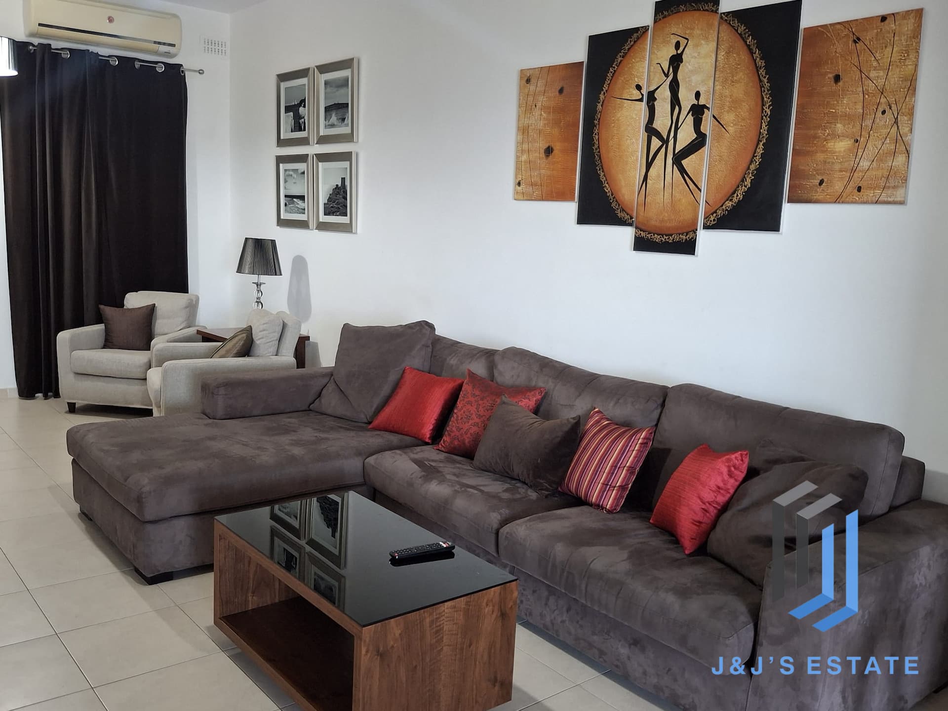 Qawra – Spacious 3 Bedroom Apartment with Sea Views & Large Terrace · 5