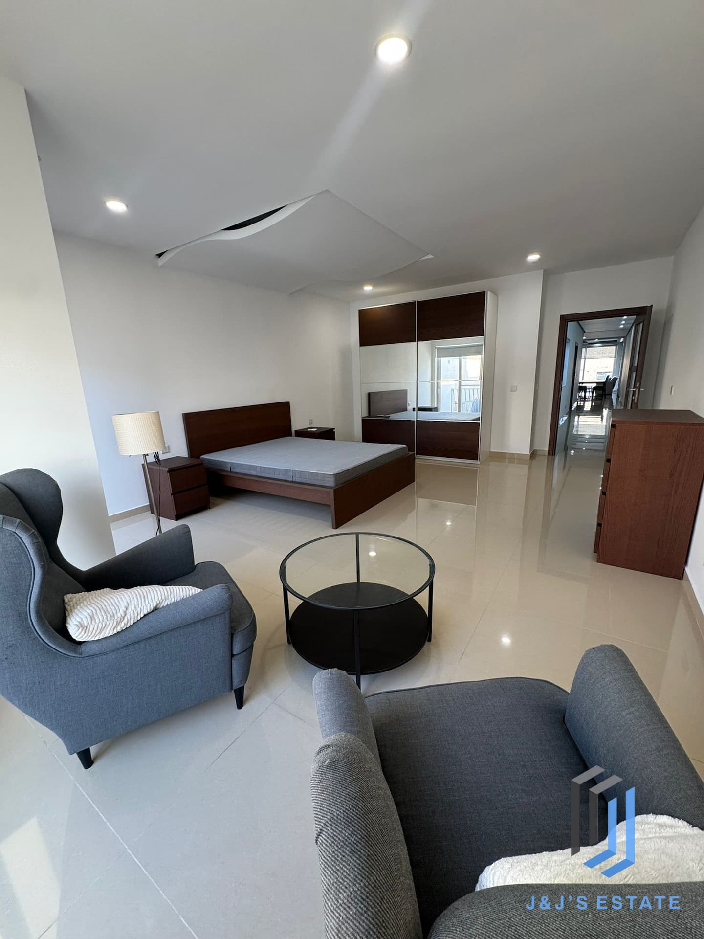 Fully Furnished Gharghur Penthouse for Rent · 6