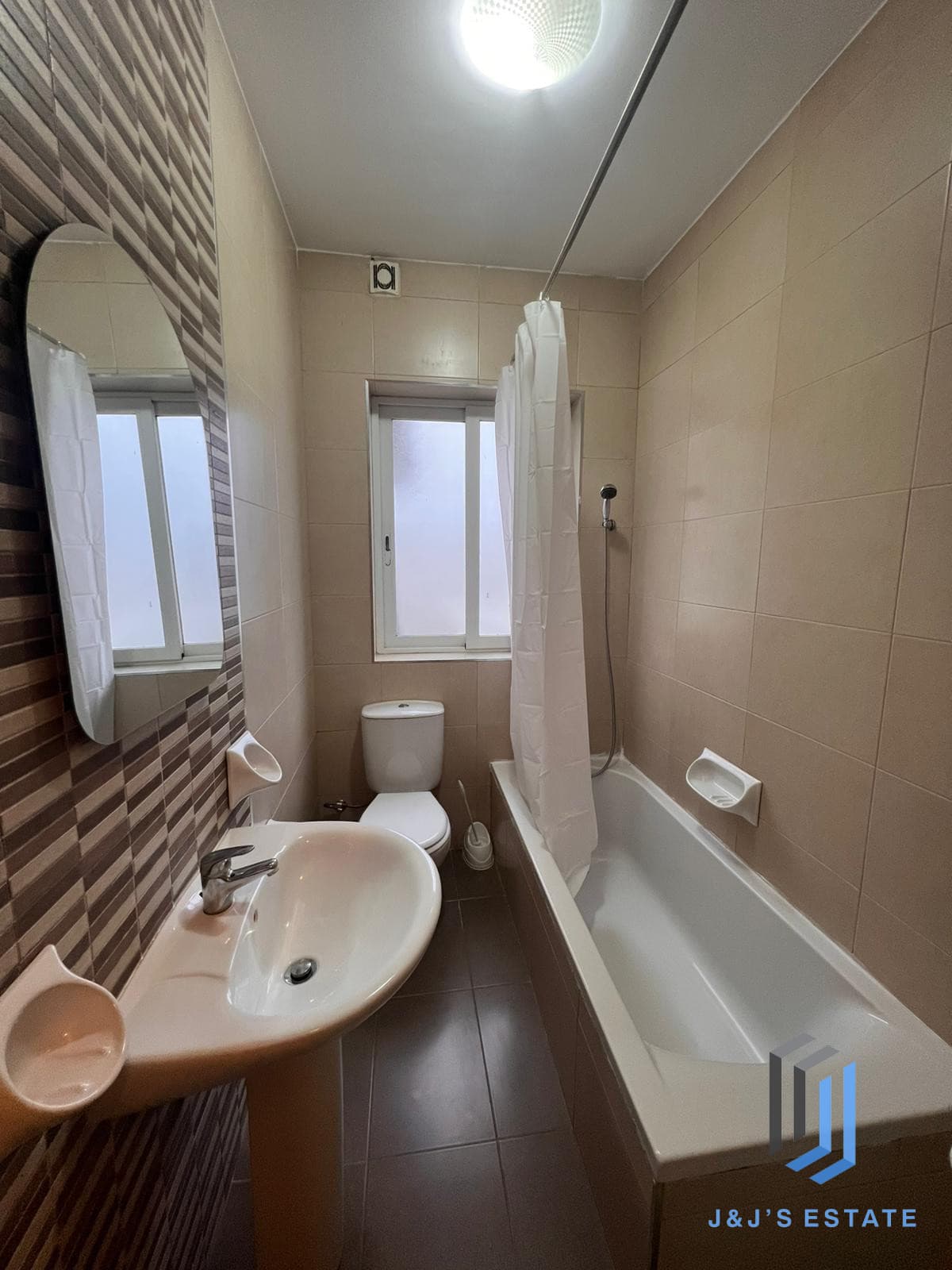 Fully Furnished Penthouse Apartment in Central Birkirkara · 10