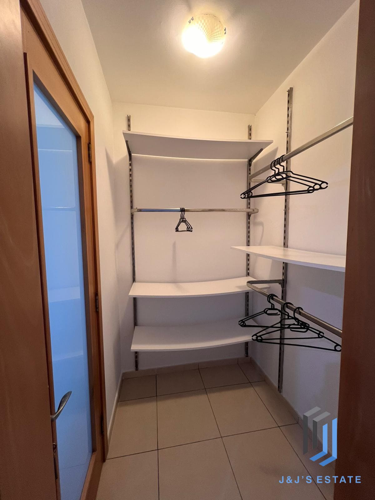 Fully Furnished Penthouse Apartment in Central Birkirkara · 9