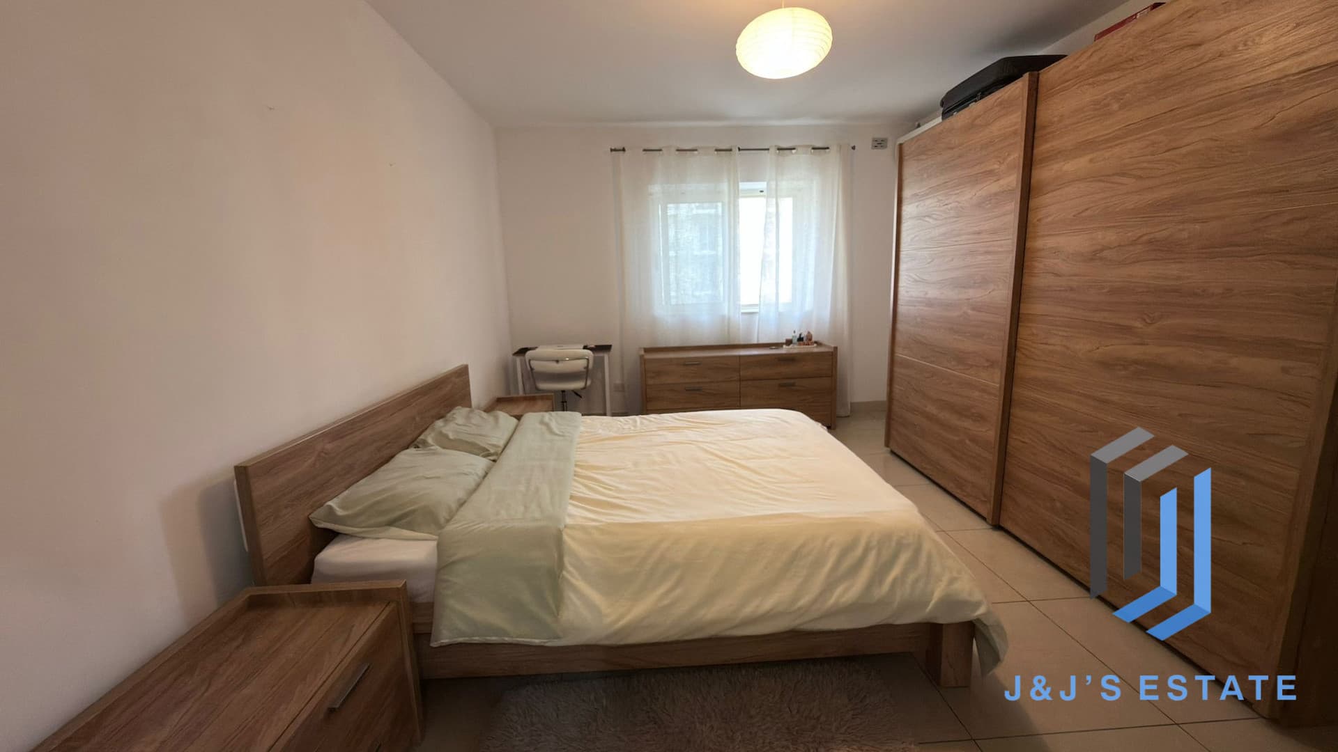 Fully furnished three-bedroom apartment in central Gzira · 14