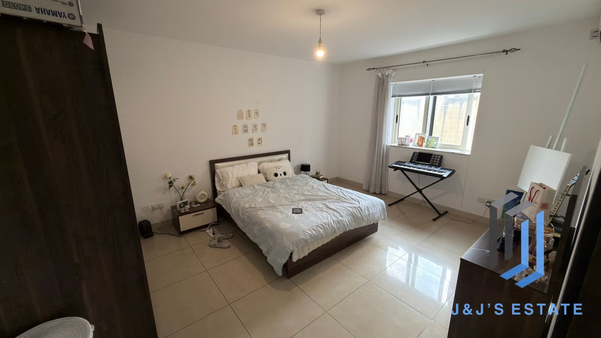 Fully furnished three-bedroom apartment in central Gzira · 16