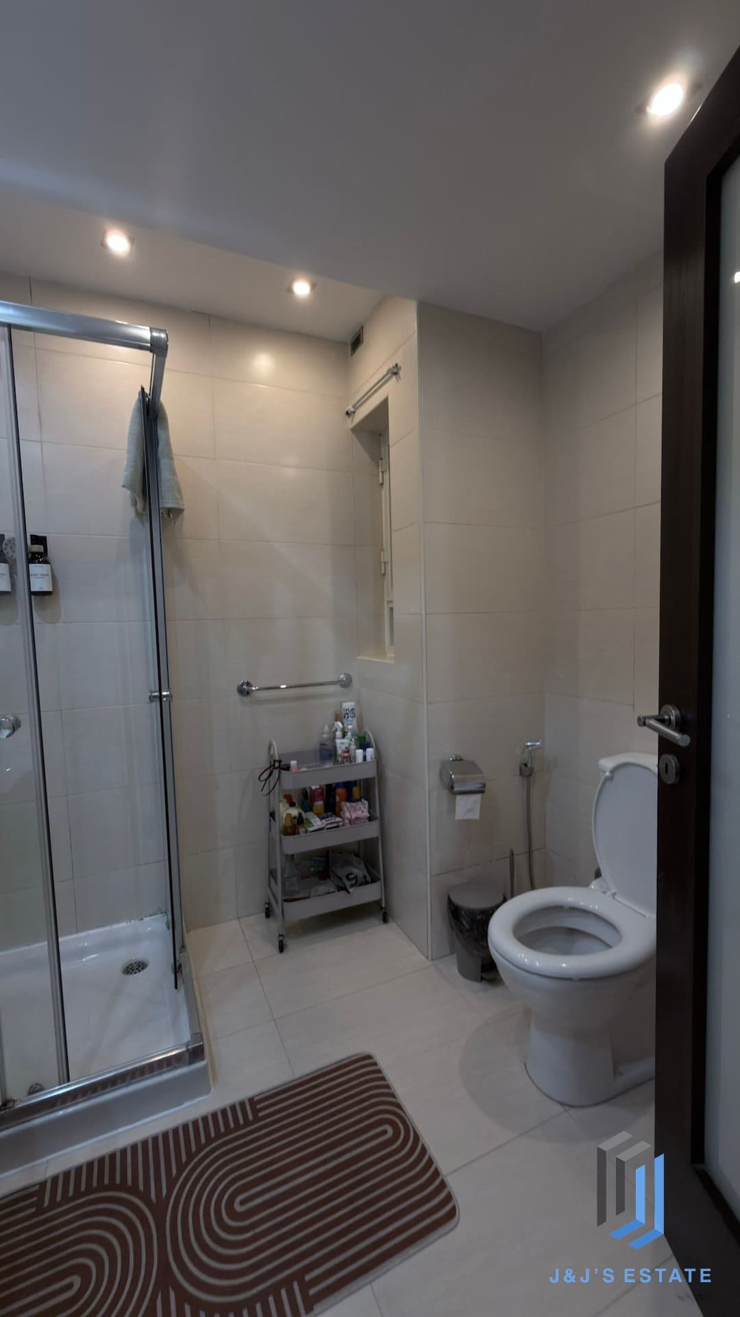 Fully furnished three-bedroom apartment in central Gzira · 20