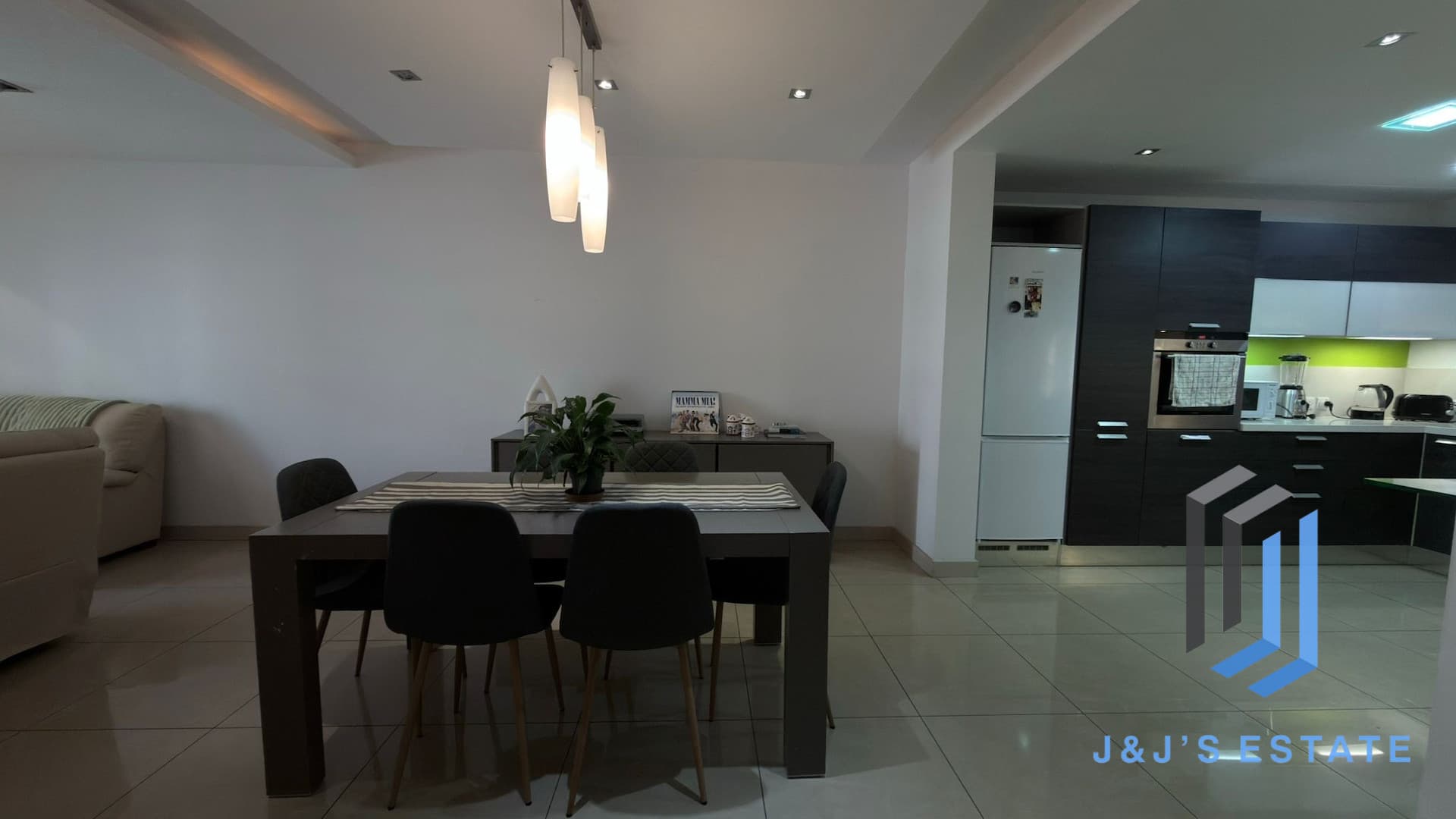 Fully furnished three-bedroom apartment in central Gzira · 12