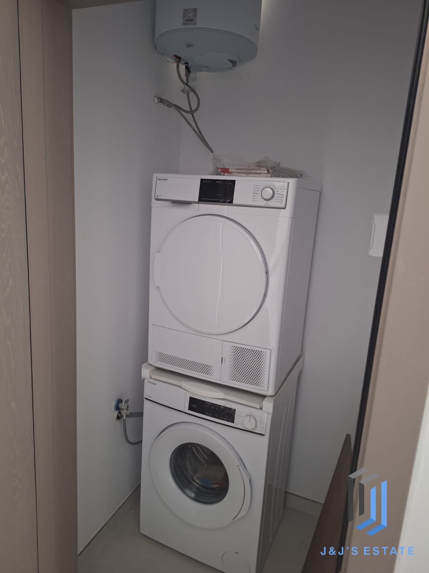 Fully Furnished Msida Penthouse 2 Bedroom Apartment · 6