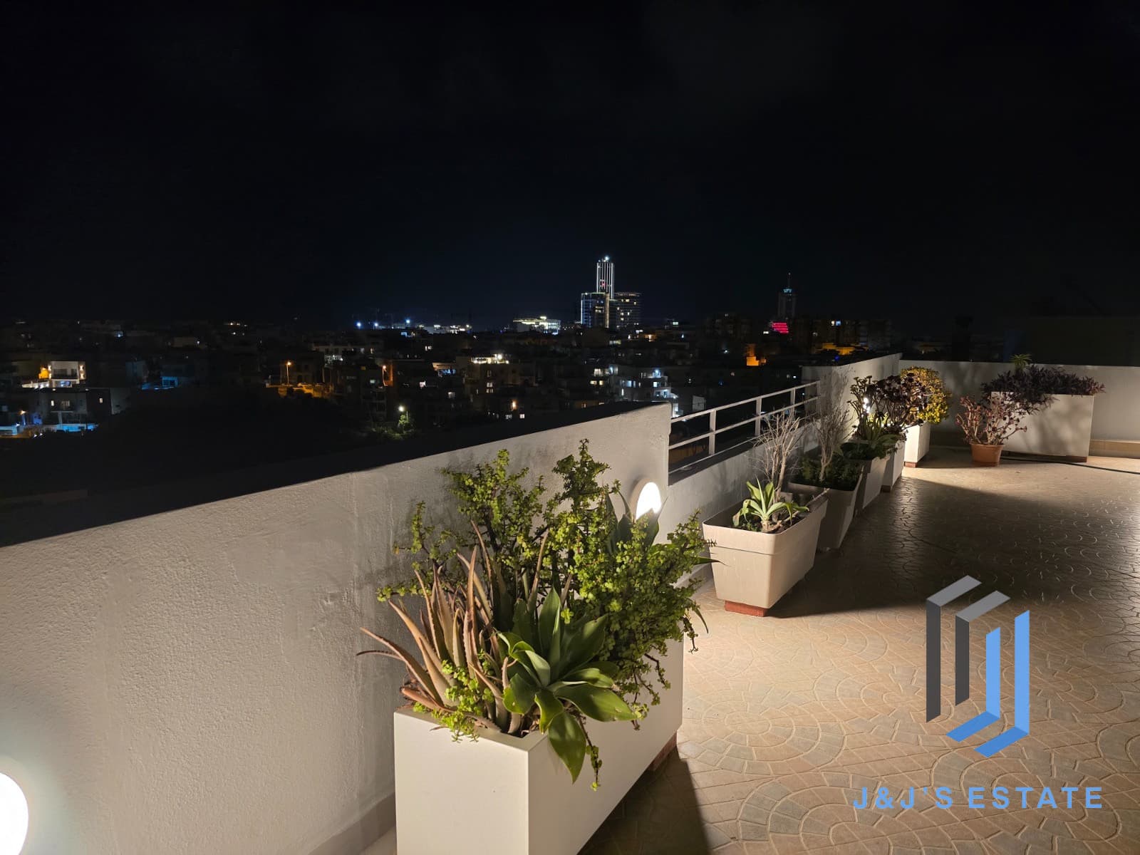 Fully Furnished Penthouse Duplex in Vibrant St Julian's · 3