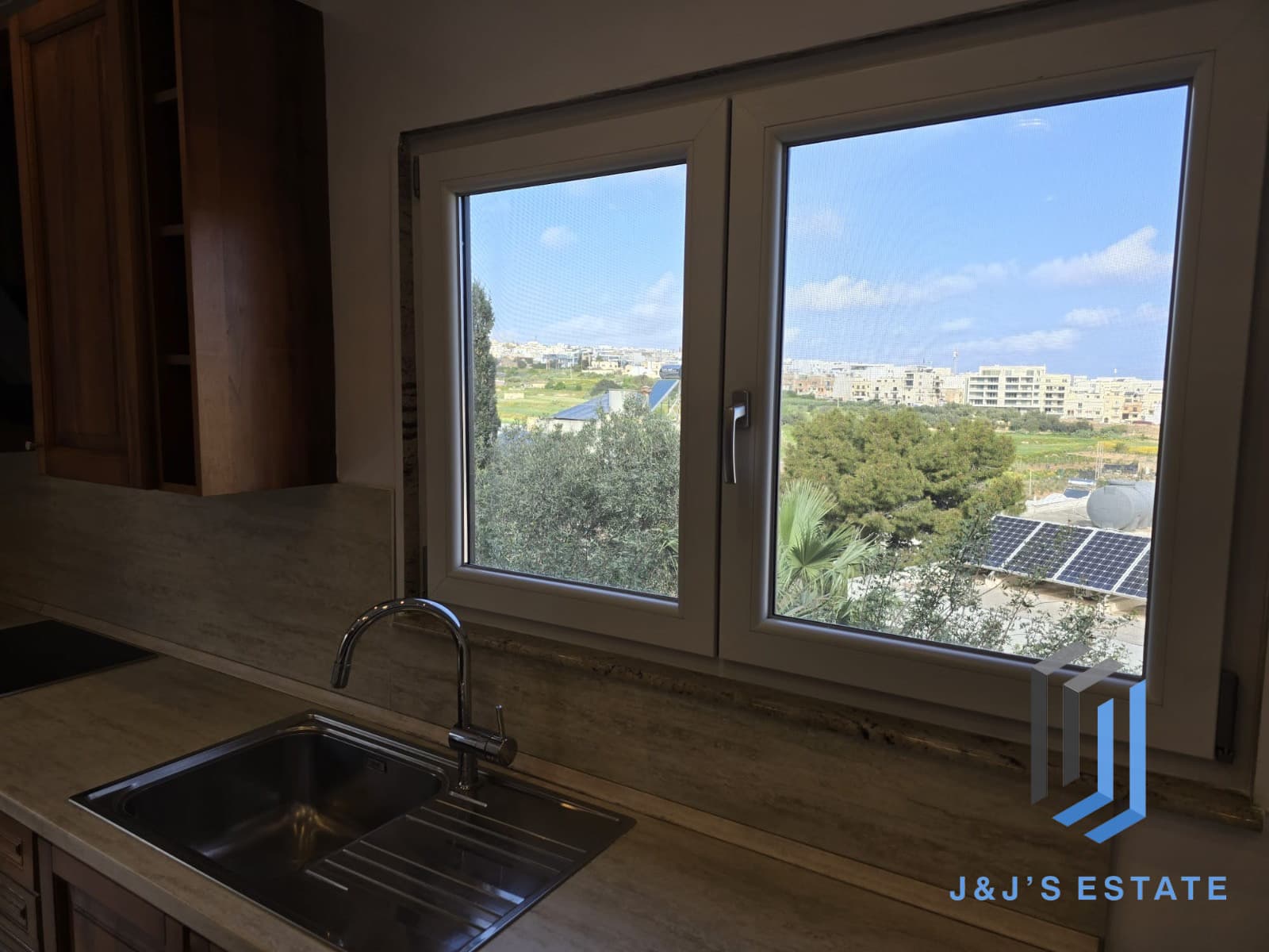Fully Furnished Penthouse Duplex in Vibrant St Julian's · 14