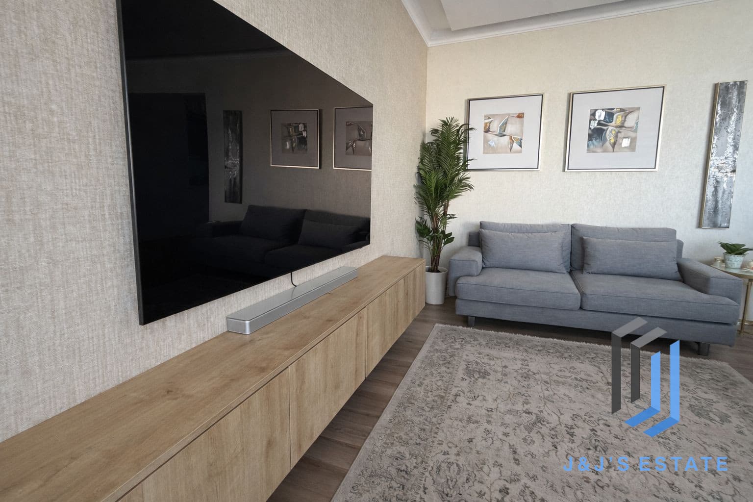Fully Furnished Sliema Apartment with Sea View · 5