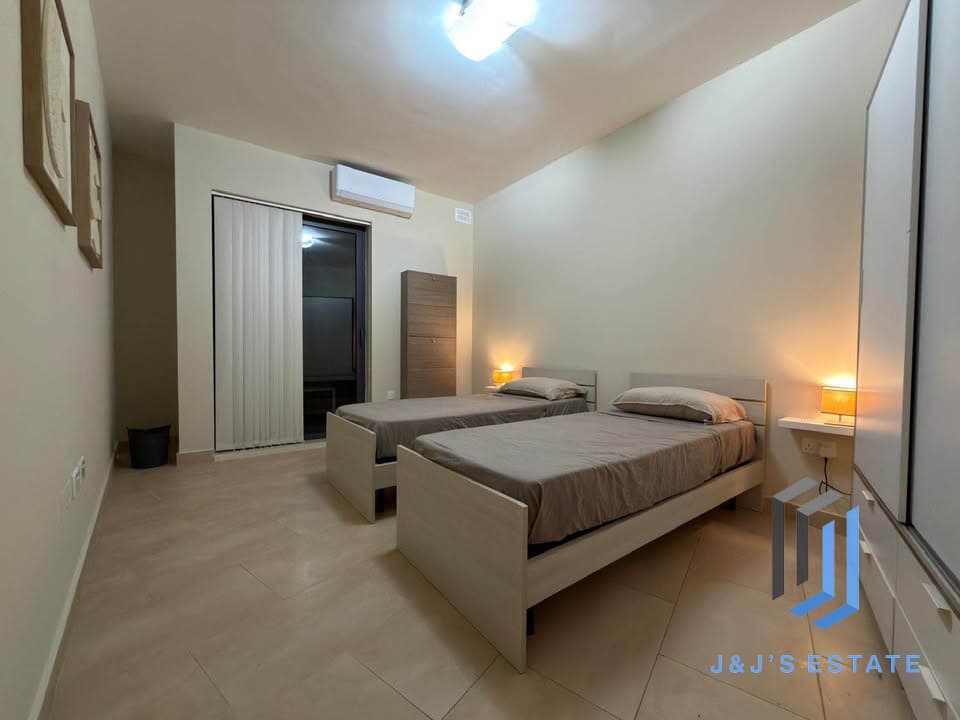 Spacious Three Bedroom Home for Rent Attard · 4