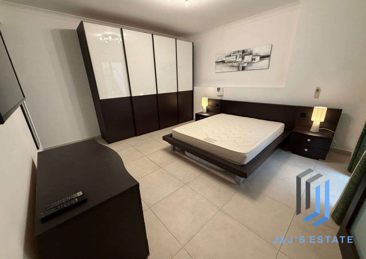 Seafront 3 Bedroom Apartment In Ta'Xbiex · 5