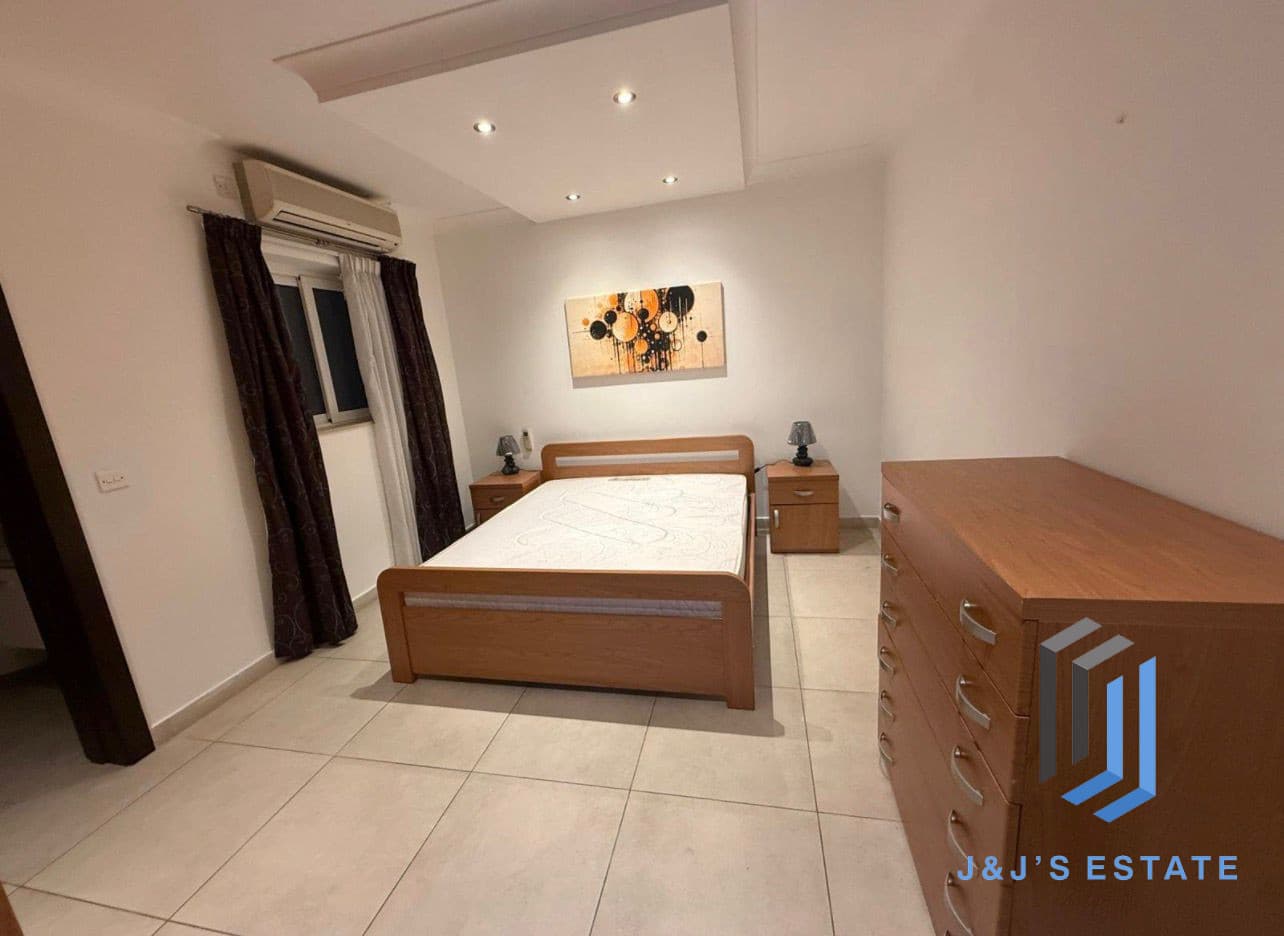 Seafront 3 Bedroom Apartment In Ta'Xbiex · 7