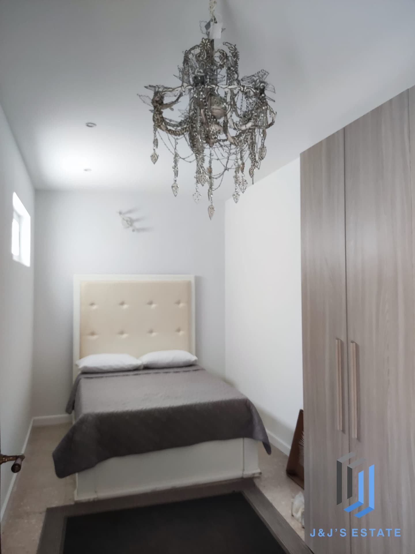 Ta'Xbiex Apartment with Three Bedrooms · 8