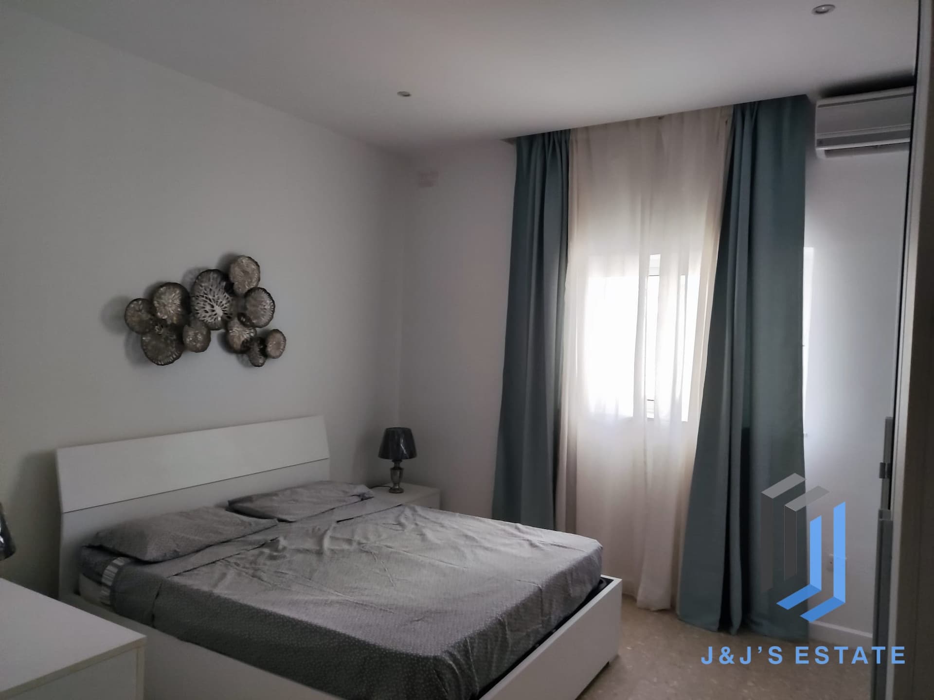 Ta'Xbiex Apartment with Three Bedrooms · 5
