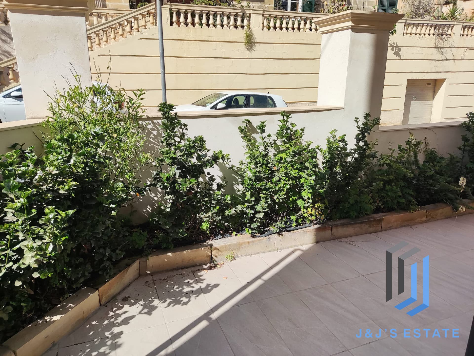 Ta'Xbiex Apartment with Three Bedrooms