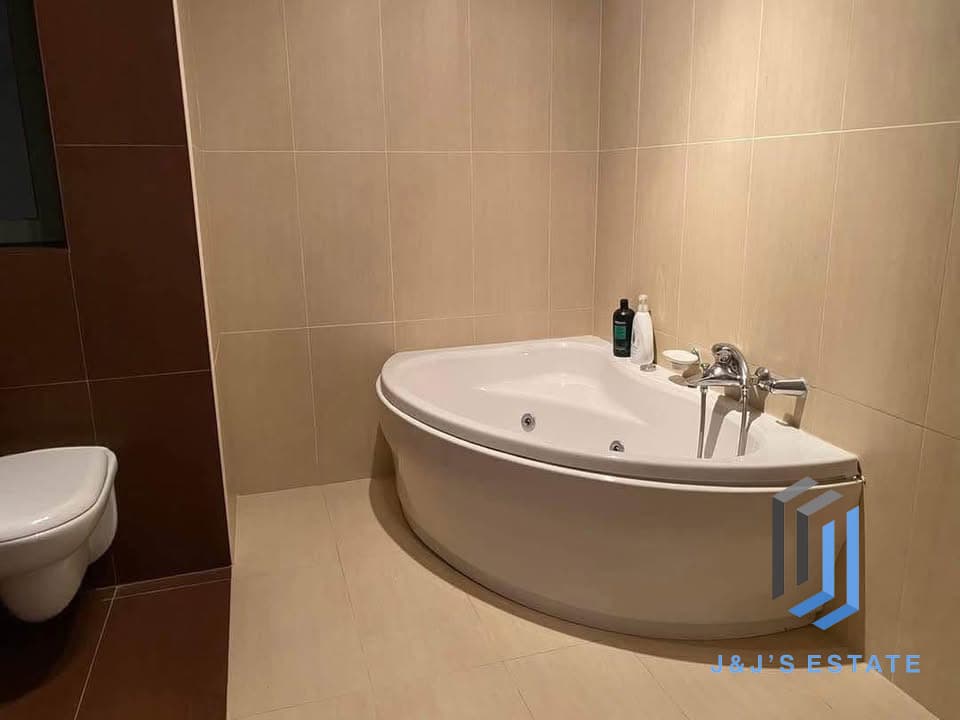 Spacious Three Bedroom Apartment in Green Mgarr Area · 4