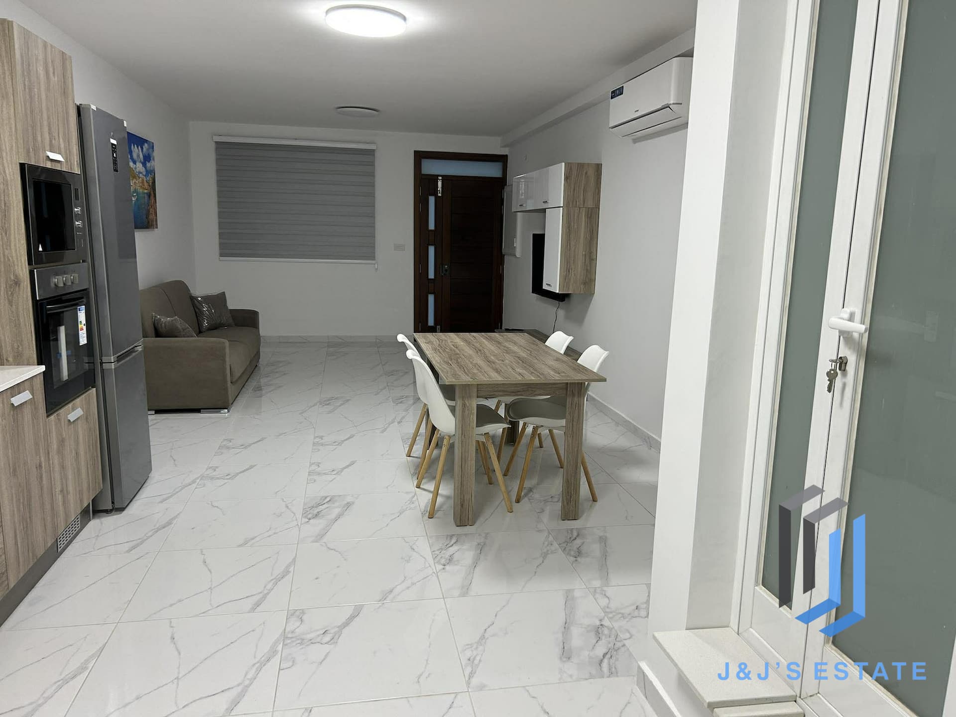 Maisonette for Rent with 2 Bedrooms in Lively St Pauls Bay · 3