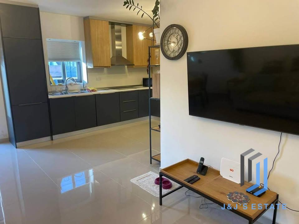 Penthouse Apartment for Rent Ta' Xbiex · 2