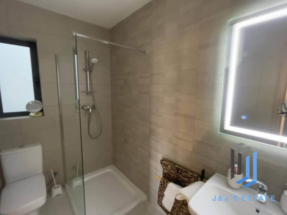 Penthouse Apartment for Rent Ta' Xbiex · 5