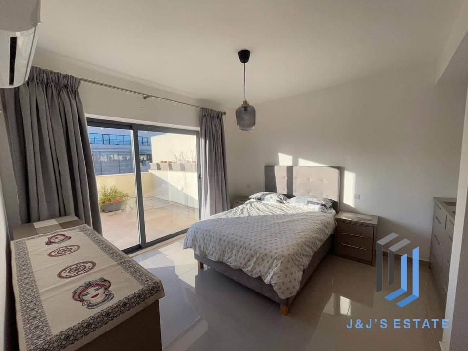 Penthouse Apartment for Rent Ta' Xbiex · 6