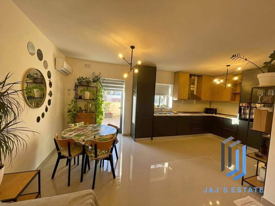 Penthouse Apartment for Rent Ta' Xbiex · 3