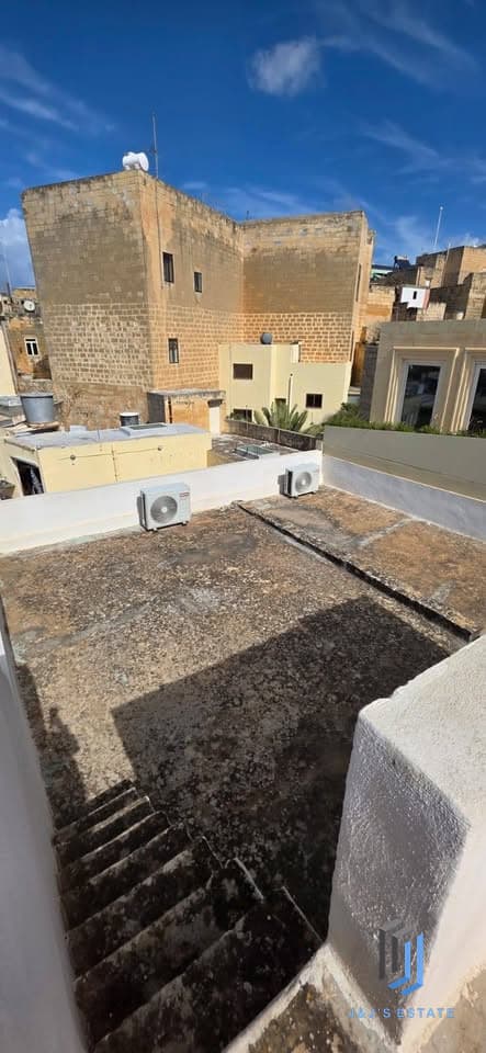 Fully Furnished Townhouse with Two Bedrooms Bormla · 9