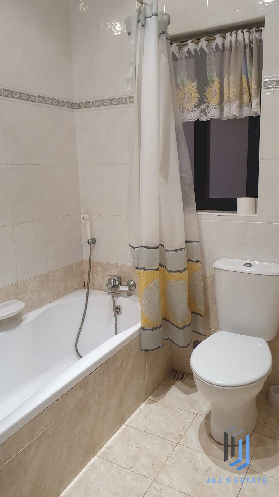 Fully Furnished One Bedroom Apartment in Qawra · 9