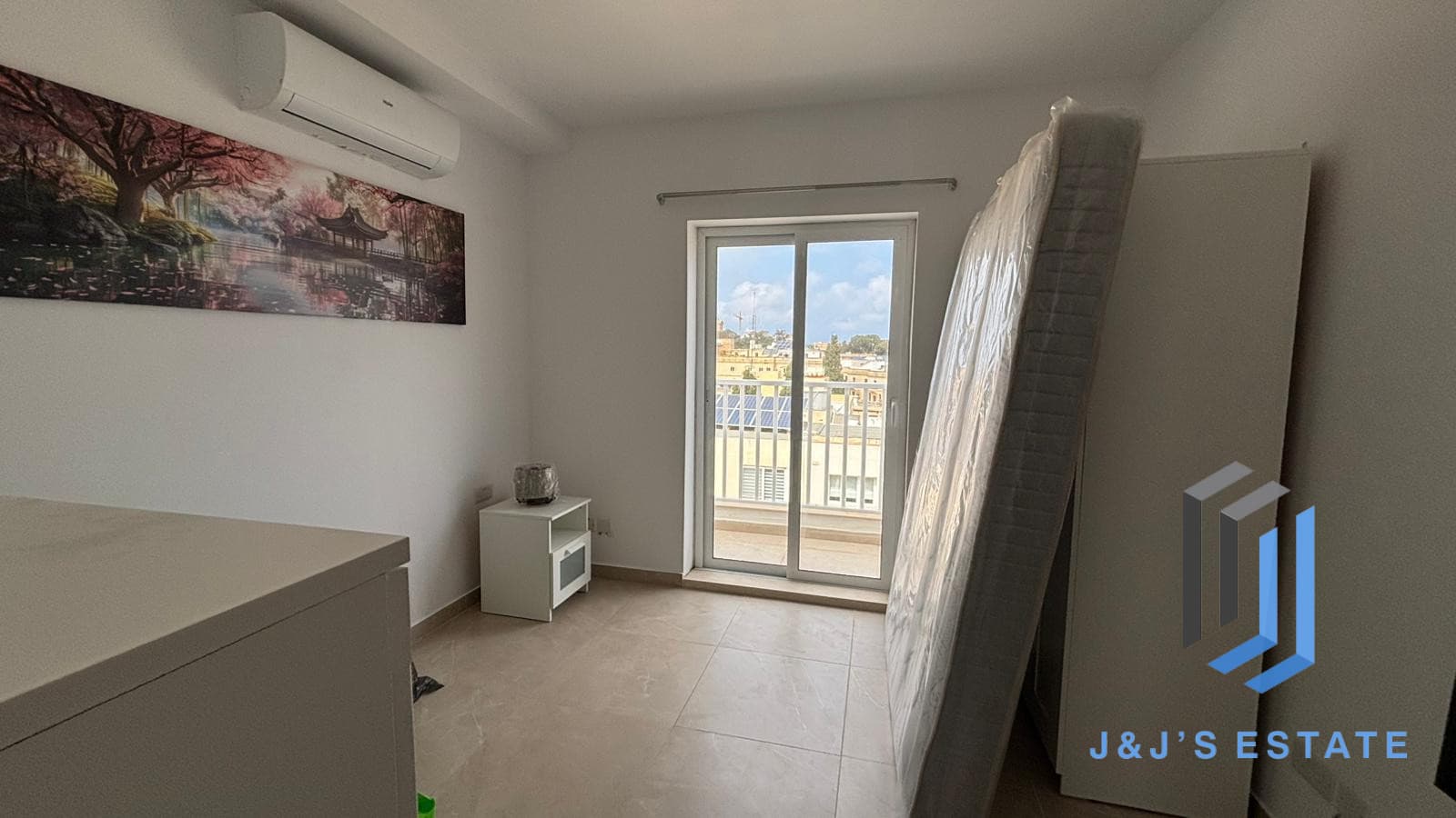 Fully Furnished Three Bedroom Apartment in Swieqi · 9