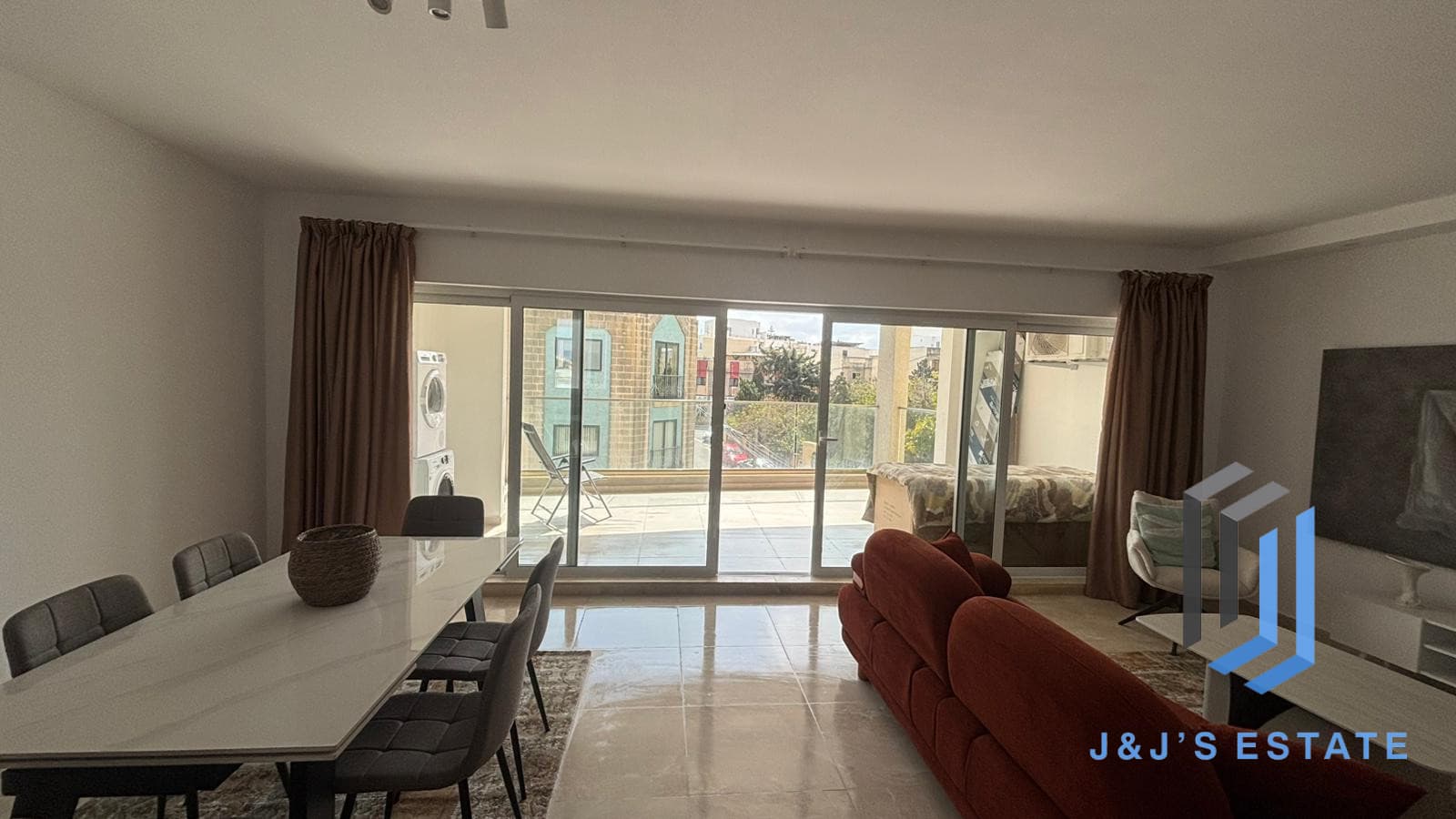 Fully Furnished Three Bedroom Apartment in Swieqi · 4