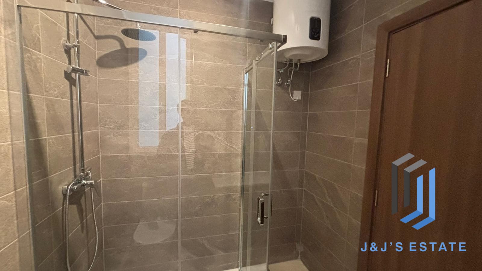 Fully Furnished Three Bedroom Apartment in Swieqi · 13