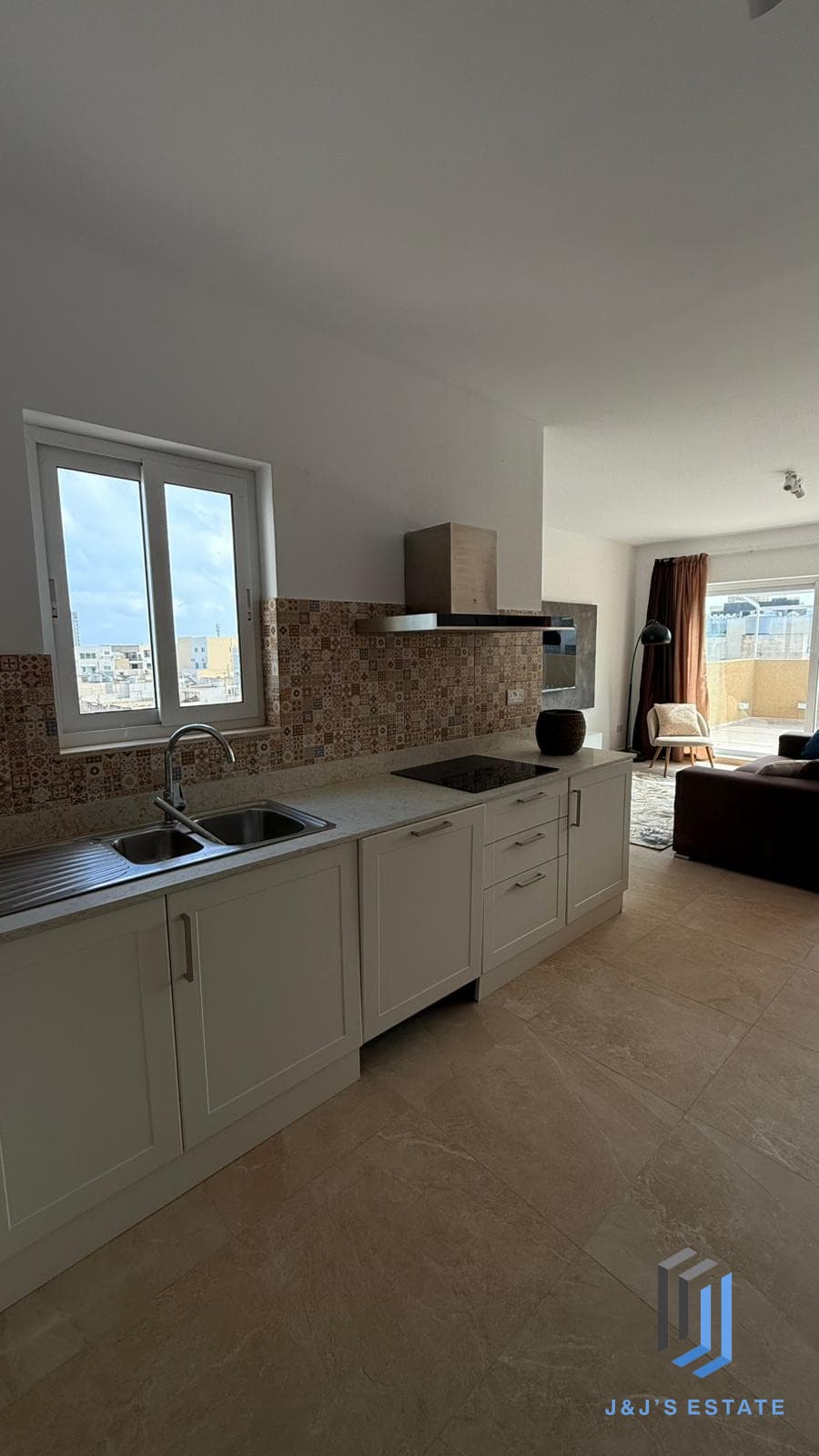 Fully Furnished Penthouse Apartment for Rent Swieqi · 4