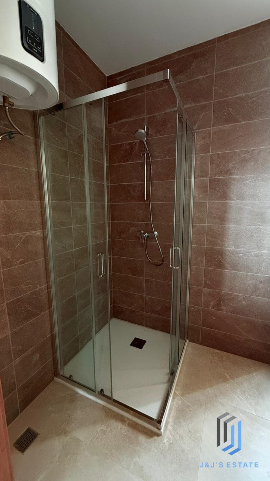 Fully Furnished Penthouse Apartment for Rent Swieqi · 11