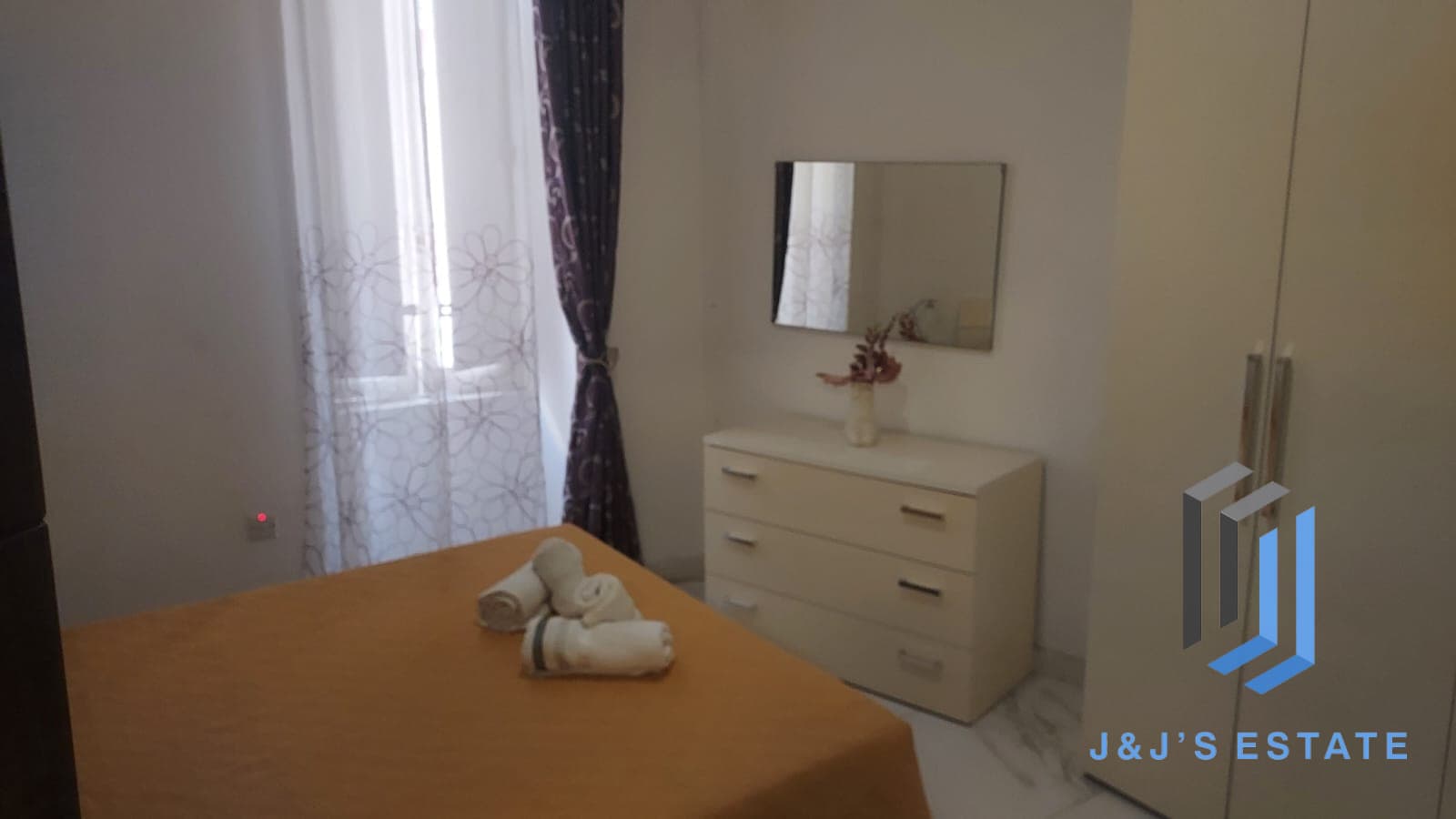 Cozy Two Bedroom Rental in Central Sliema · 3