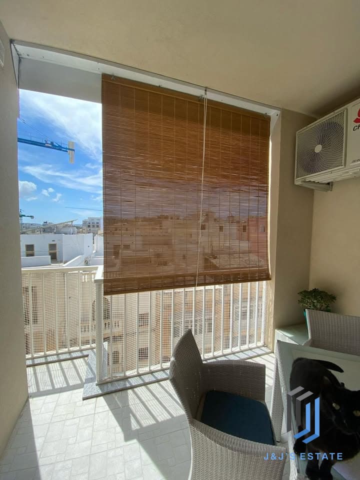 Two-bedroom apartment in central San Gwann · 4